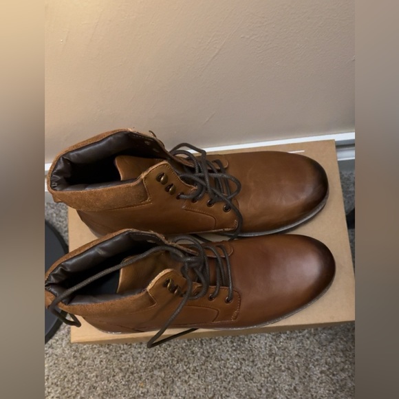 ASOS Wide fit boots in tan leather - Picture 2 of 4